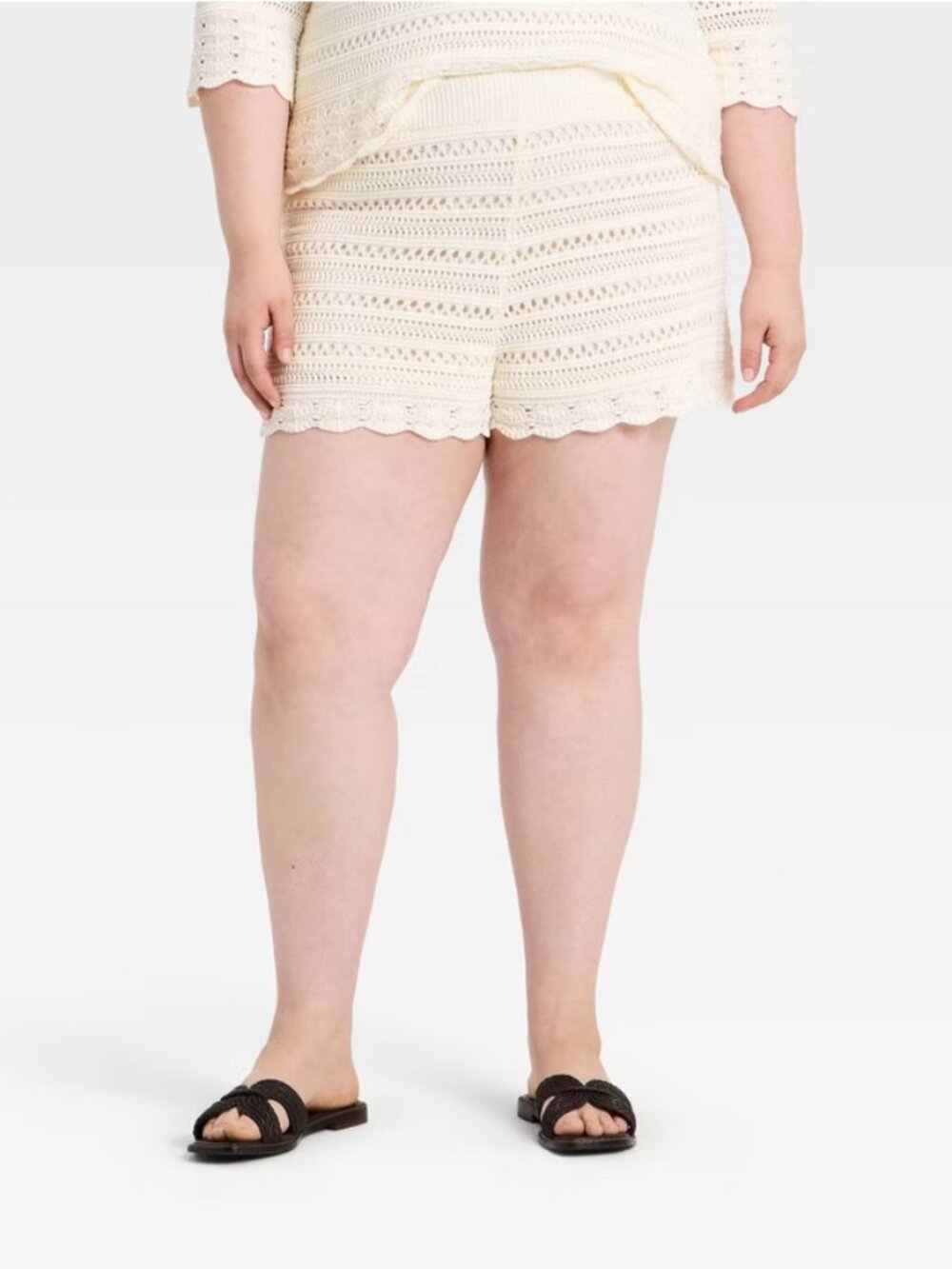 Women's Openwork Sweater Pull-On Shorts - Universal Thread Cream M